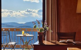 Ξενώνας Λυκώρεια